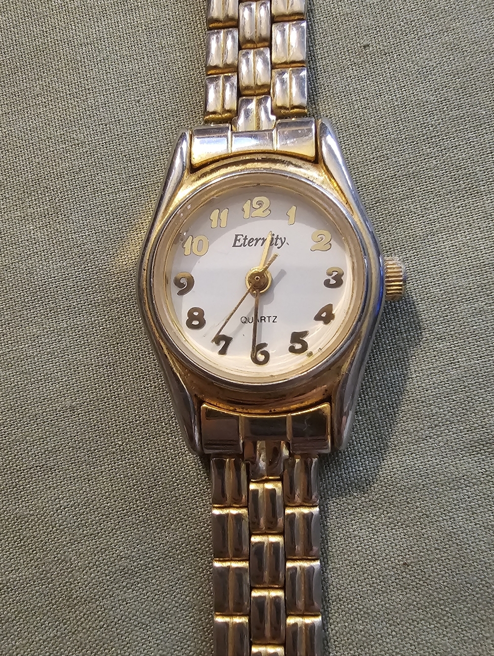 Vintage Women's Eternity Quartz Watch  - Working condition